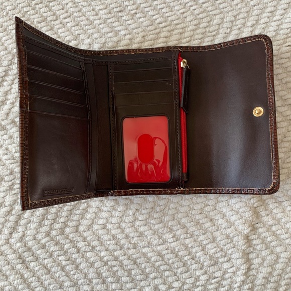 Dooney & Bourke leather continental clutch wallet - Picture 2 of 8